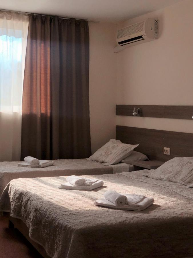Hotel Naslada Balchik Exterior photo