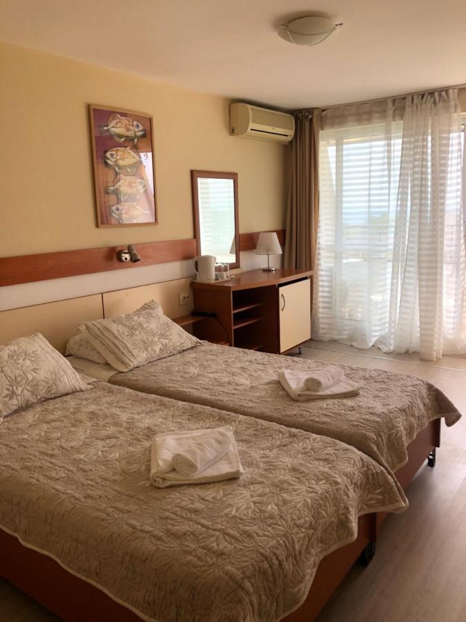 Hotel Naslada Balchik Exterior photo