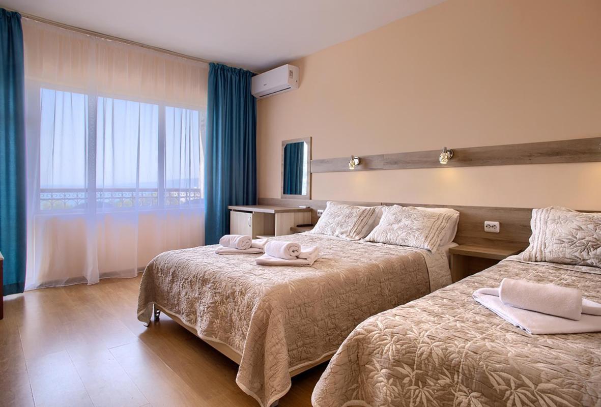 Hotel Naslada Balchik Exterior photo
