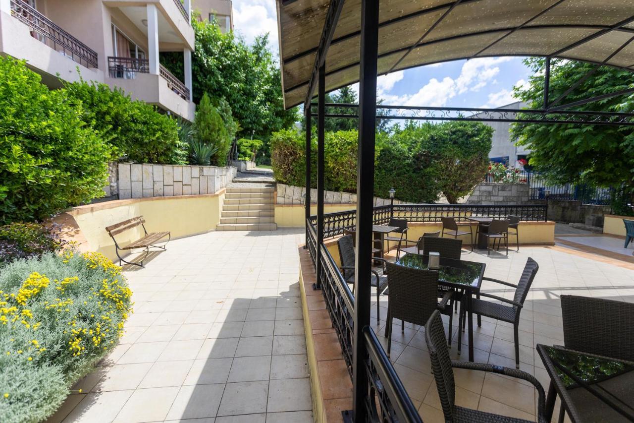 Hotel Naslada Balchik Exterior photo