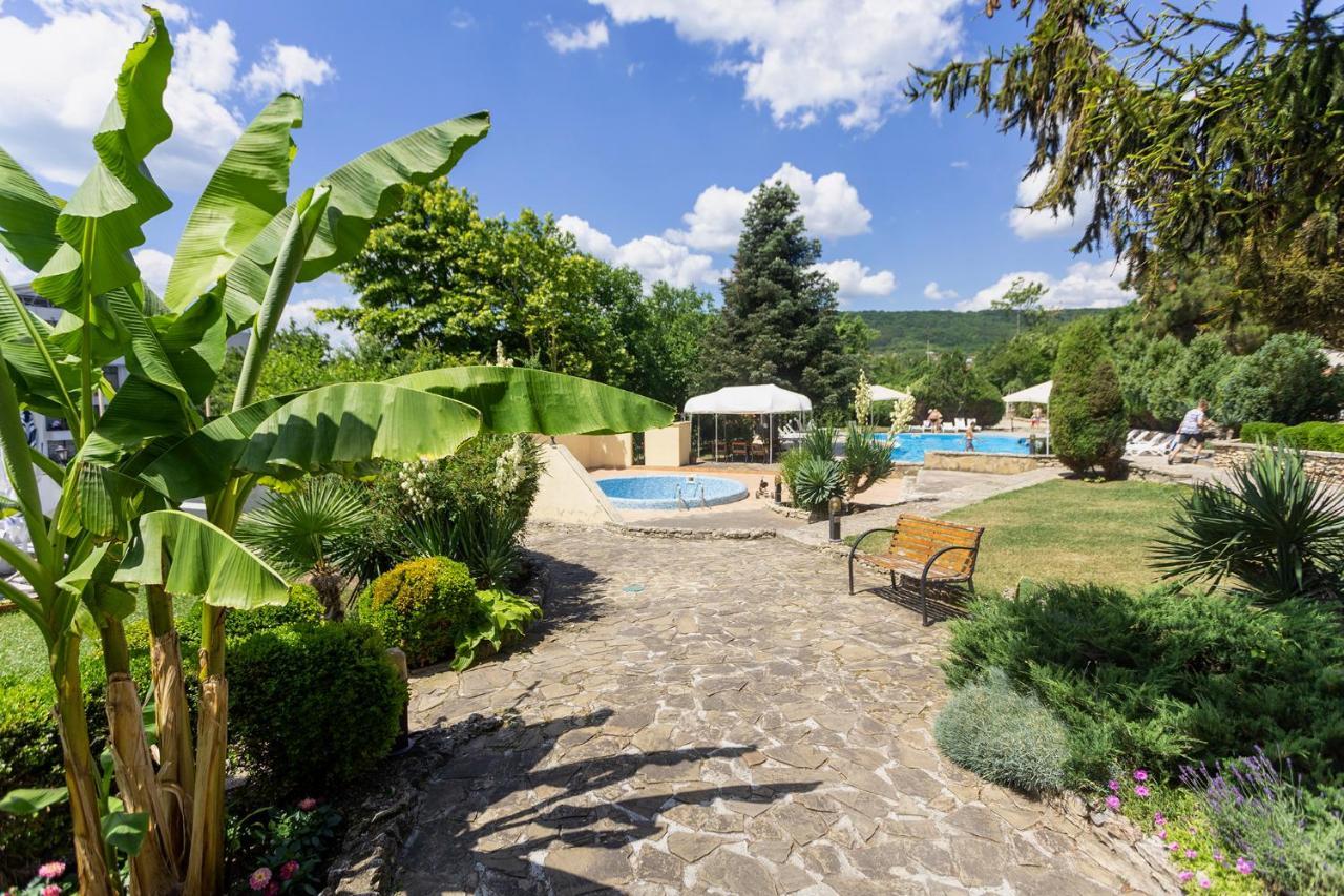 Hotel Naslada Balchik Exterior photo