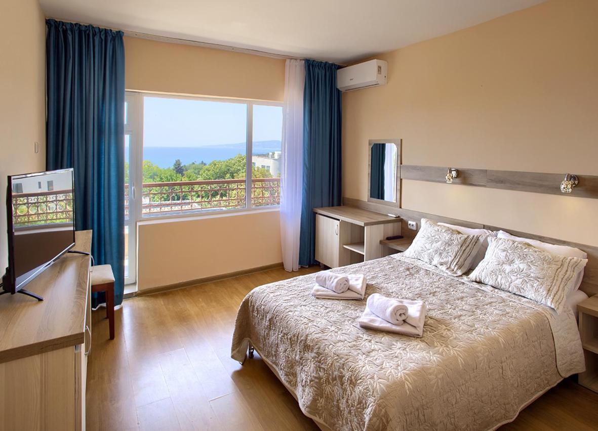 Hotel Naslada Balchik Exterior photo