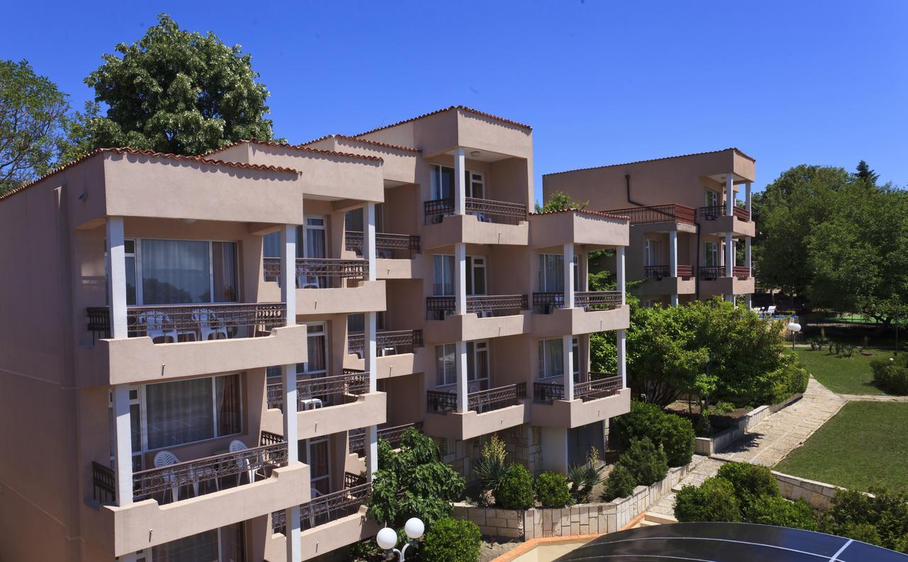 Hotel Naslada Balchik Exterior photo