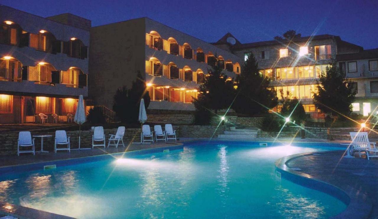 Hotel Naslada Balchik Exterior photo
